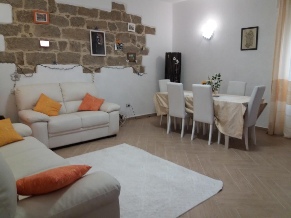 Appartamento Casa Ilaria 阿尔扎凯纳 外观 照片